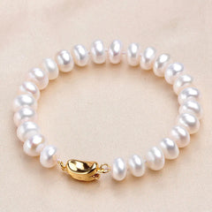 Simple White Button Pearl Bracelet